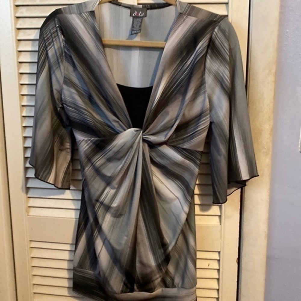 Dots knot tie front blouse